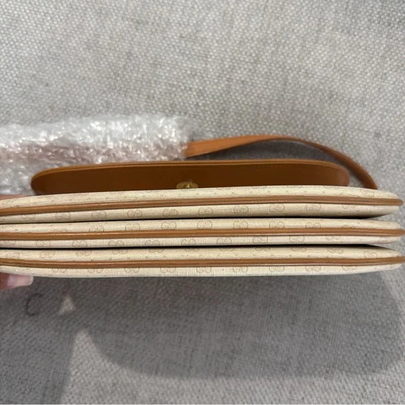 Elegant Cream and Tan Shoulder Bag - Picture 5 of 8